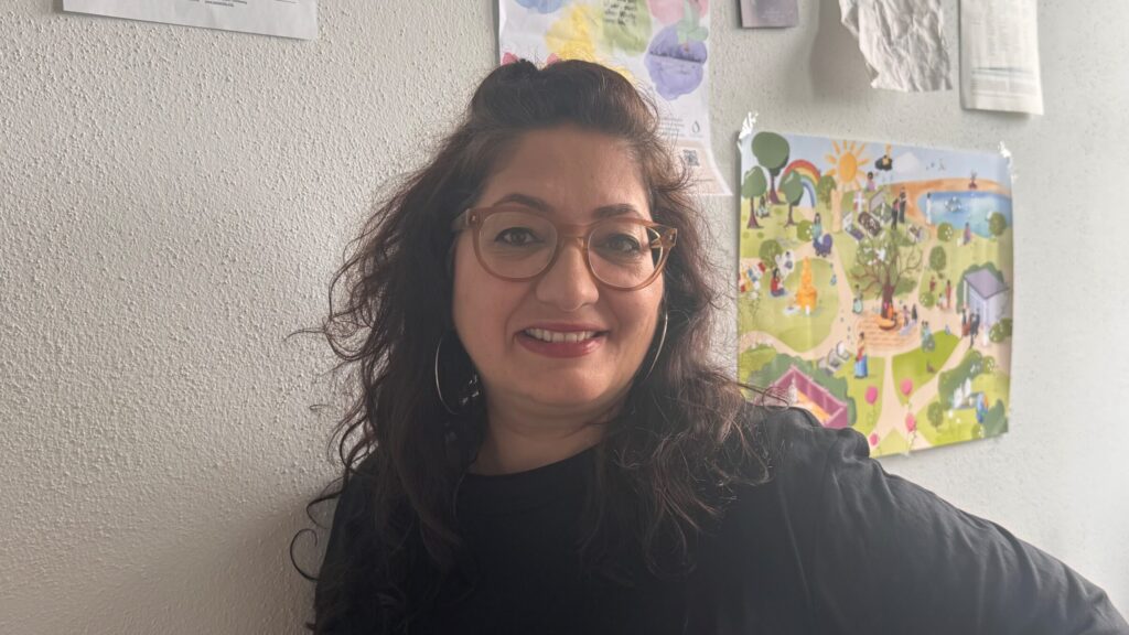 Golrokh Esmaili